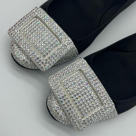 Authentic Roger Vivier Black Satin white Swarovski Crystals ballerina - Picture 6 of 14